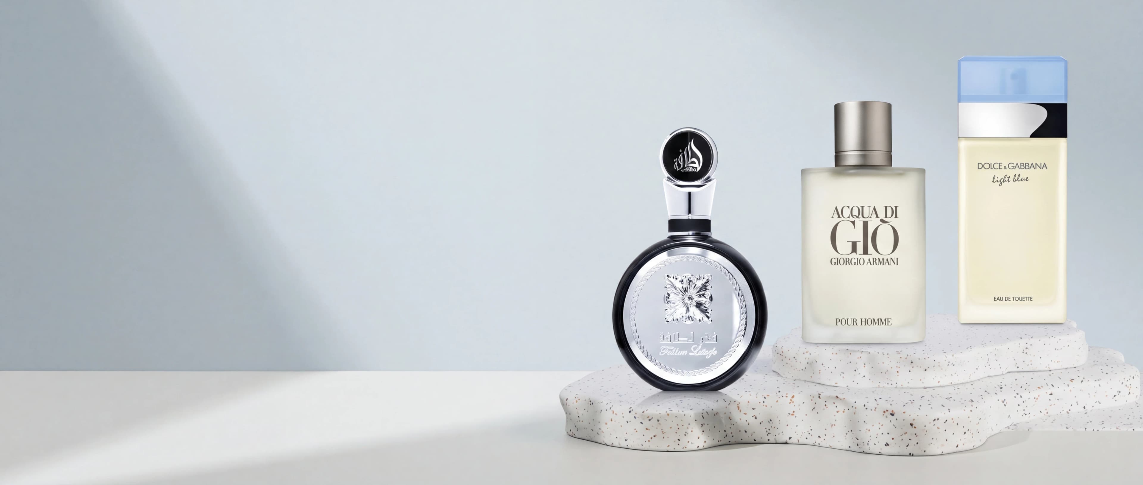 An Olfactive Journey Through Fragrance Families - Explore different scent notes and perfume categories